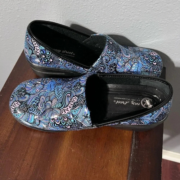 Easy Street Clogs Womens Size 10 Slip Resistant Non Marking Soles Blue Pink EUC - Picture 1 of 7
